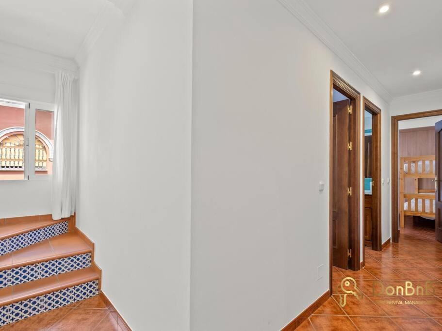 Casa Con 3 En El Tarajal Málaga